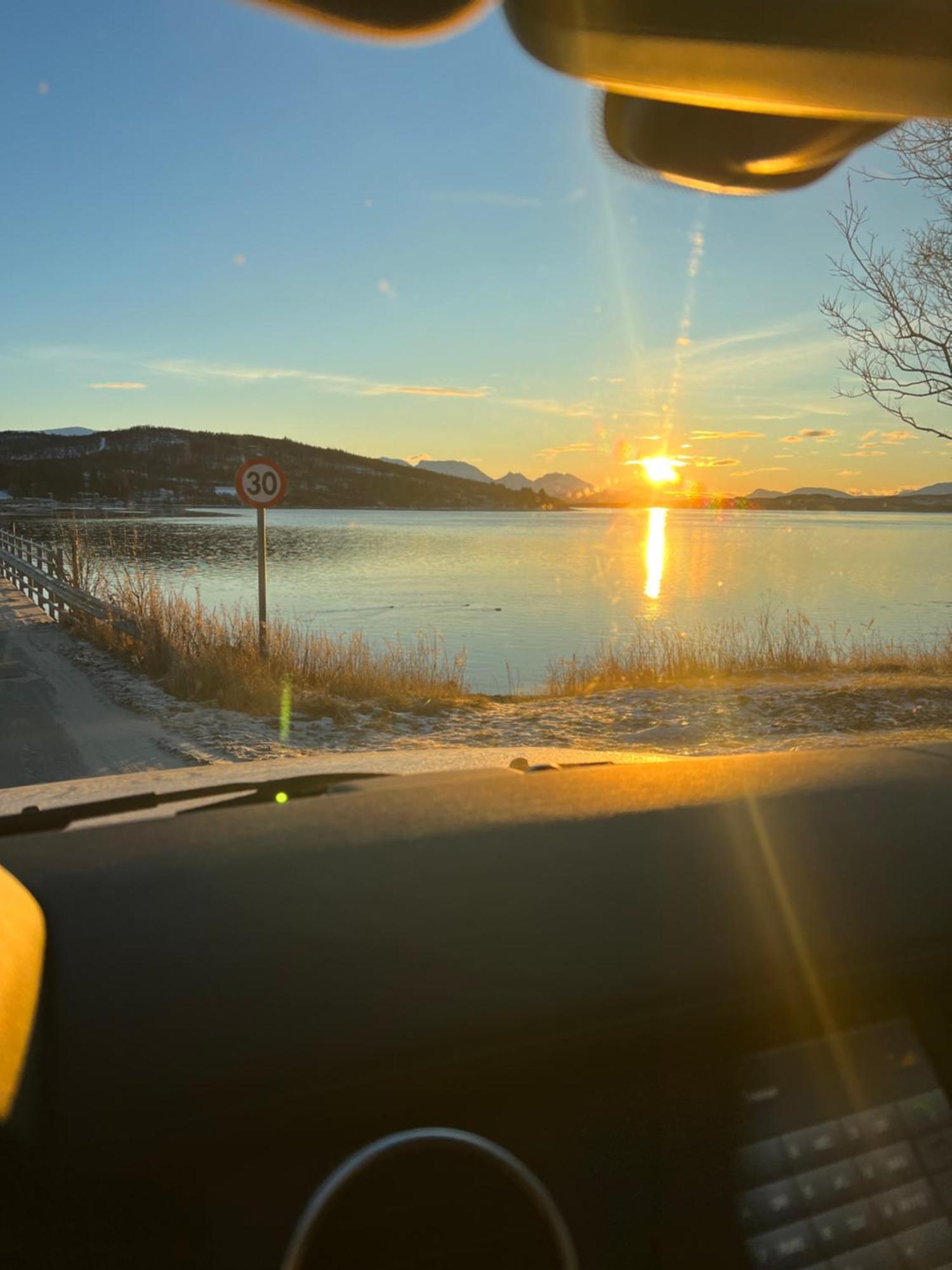 Hakoyveien 151, Tromso Hotel Luaran gambar